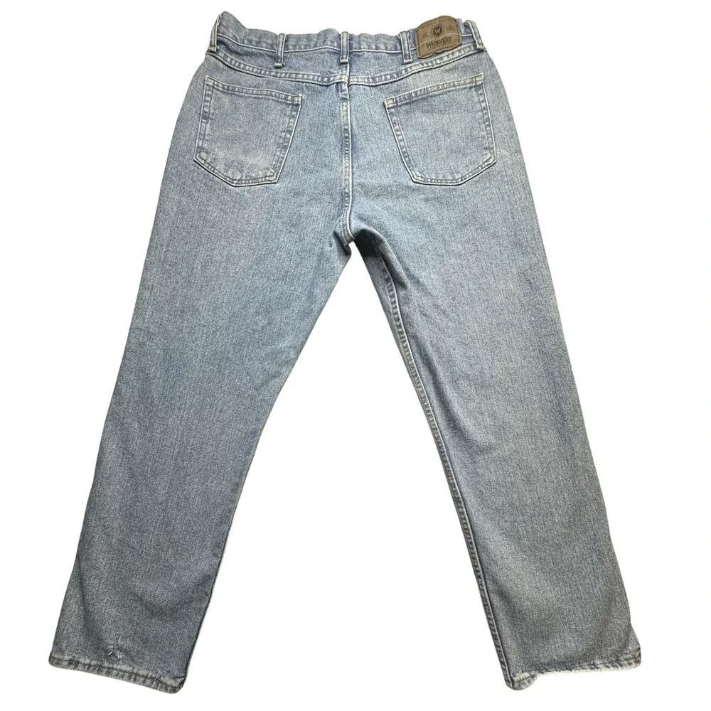 Wrangler Jeans Mens 38x30 (36x30) Light Wash Relaxed Fit Blue Denim Pants‎